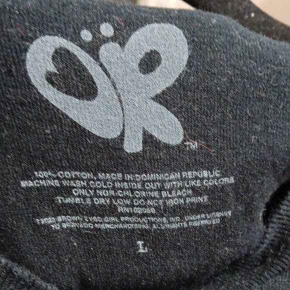 Unique Olivia Rodrigo Black T-Shirt - Picture 2 of 9